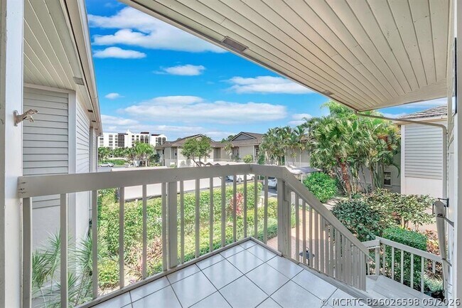 Building Photo - 7644 Elmridge Drive Unit 14U