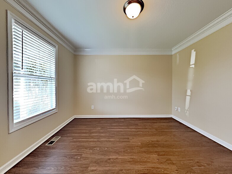 Building Photo - 3201 Gaslight Ln