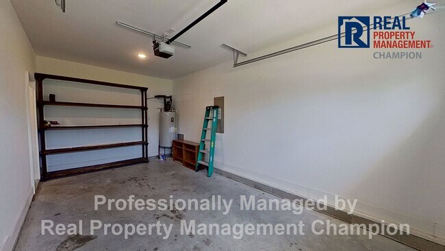 Building Photo - Charming 3 BD/2 BA with Open Floorplan and Attached Garage