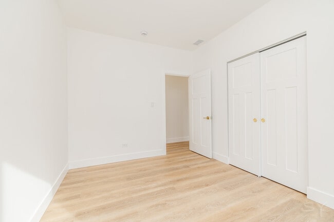 Building Photo - 1245 S Fairfield Ave