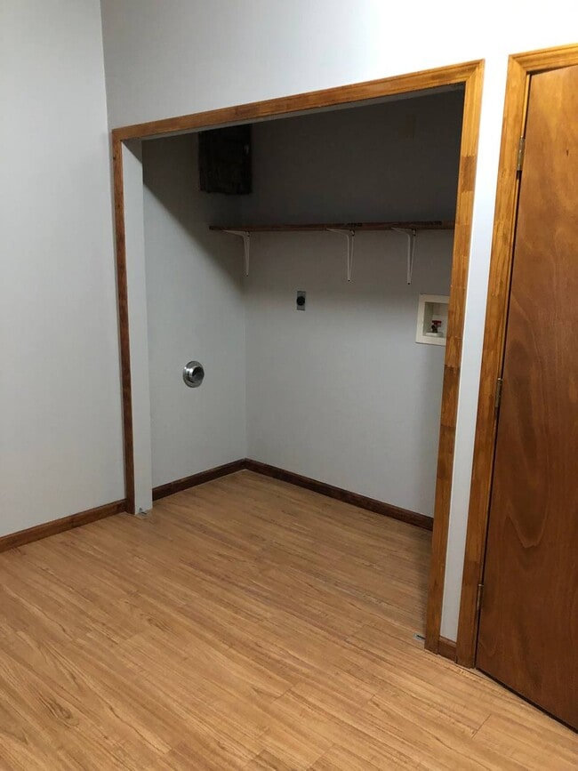 Building Photo - 222 Ottawa