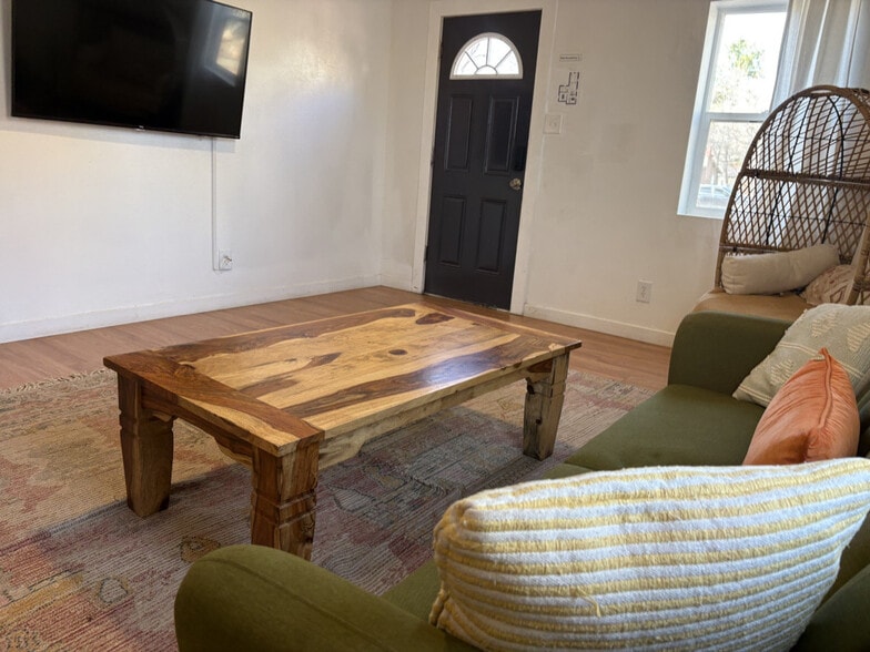 Building Photo - 169 E 100 N