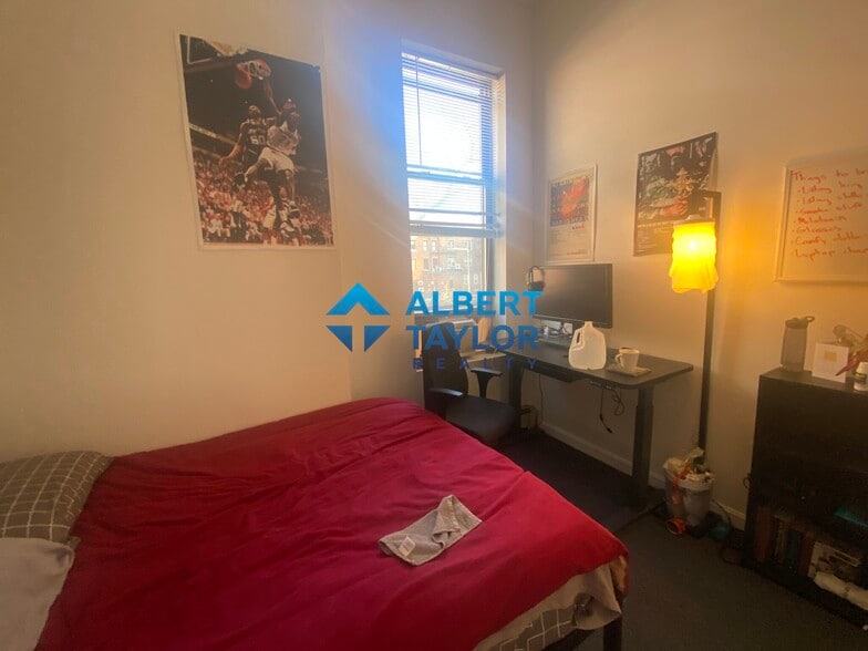 Building Photo - 176 Northampton St