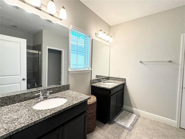 Building Photo - 9434 Trinana Cir