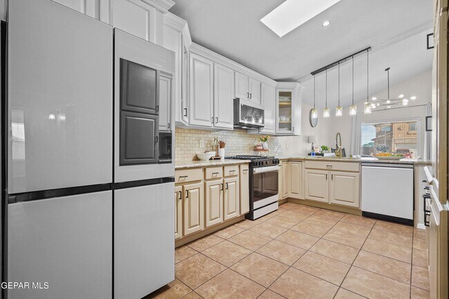 Building Photo - 11929 Mesquite Rock Dr