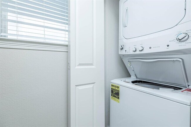 Building Photo - 1201 W Whitestone Blvd