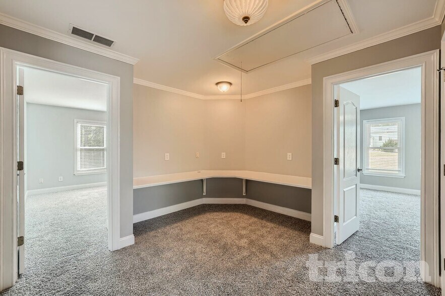 Building Photo - 3835 Bay Grove Way