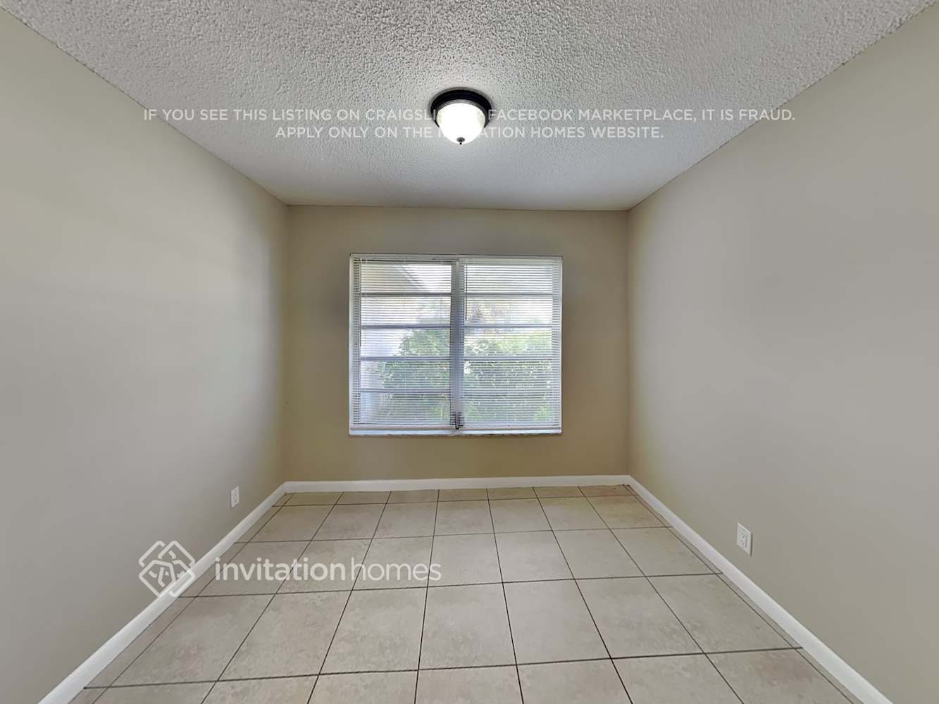 Building Photo - 9350 NW 35th Manor