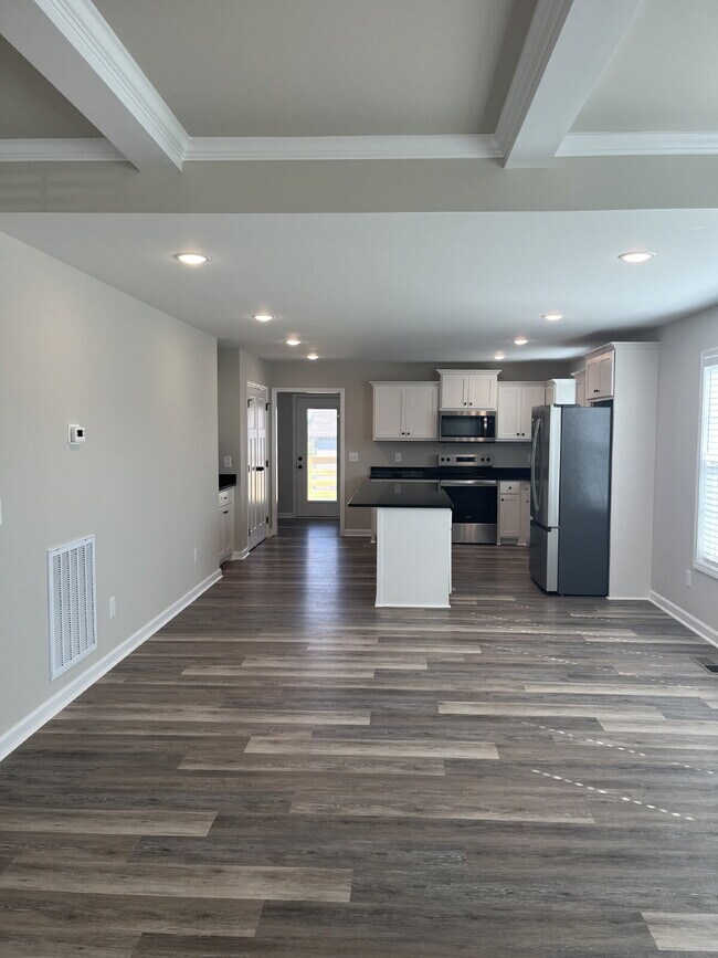 Building Photo - 109 Thacker Dr