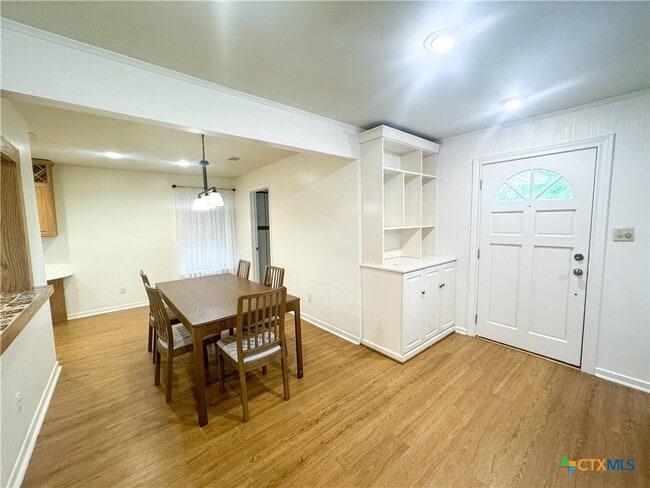 Building Photo - 1025 Mulberry Ave