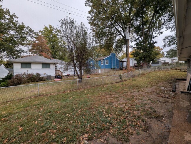 Building Photo - Grenshaw Greatness