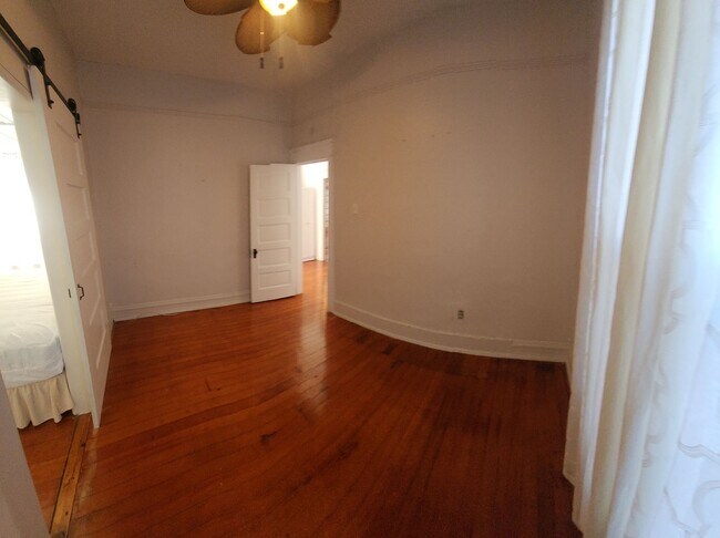 Building Photo - Islay Street  770-774