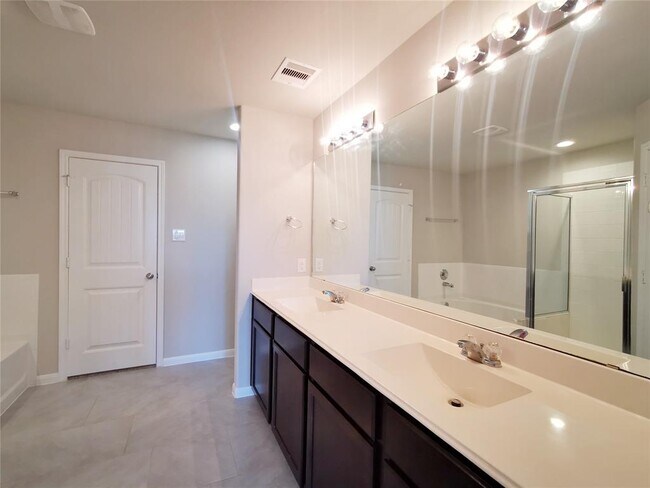 Building Photo - 3026 Darlington Ct