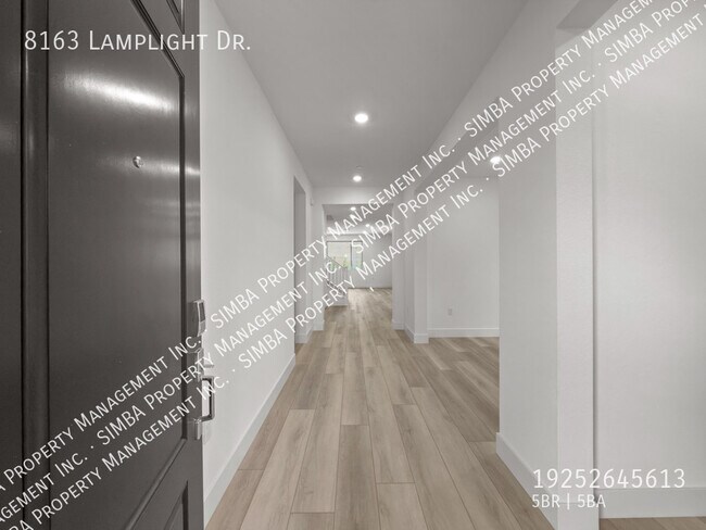 Building Photo - 8163 Lamplight Dr