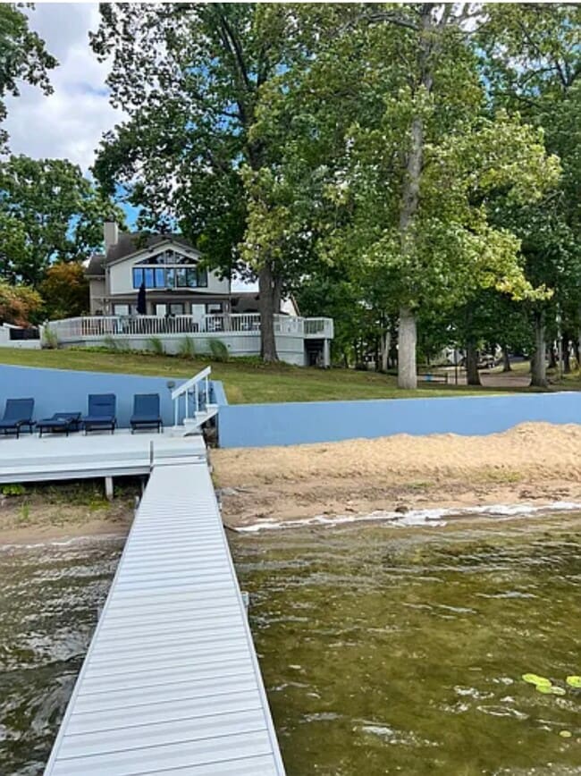 Building Photo - 8862 Bellemere Ct