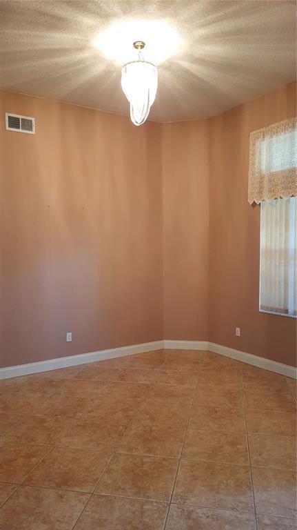 Building Photo - 58 Burning Bush Dr