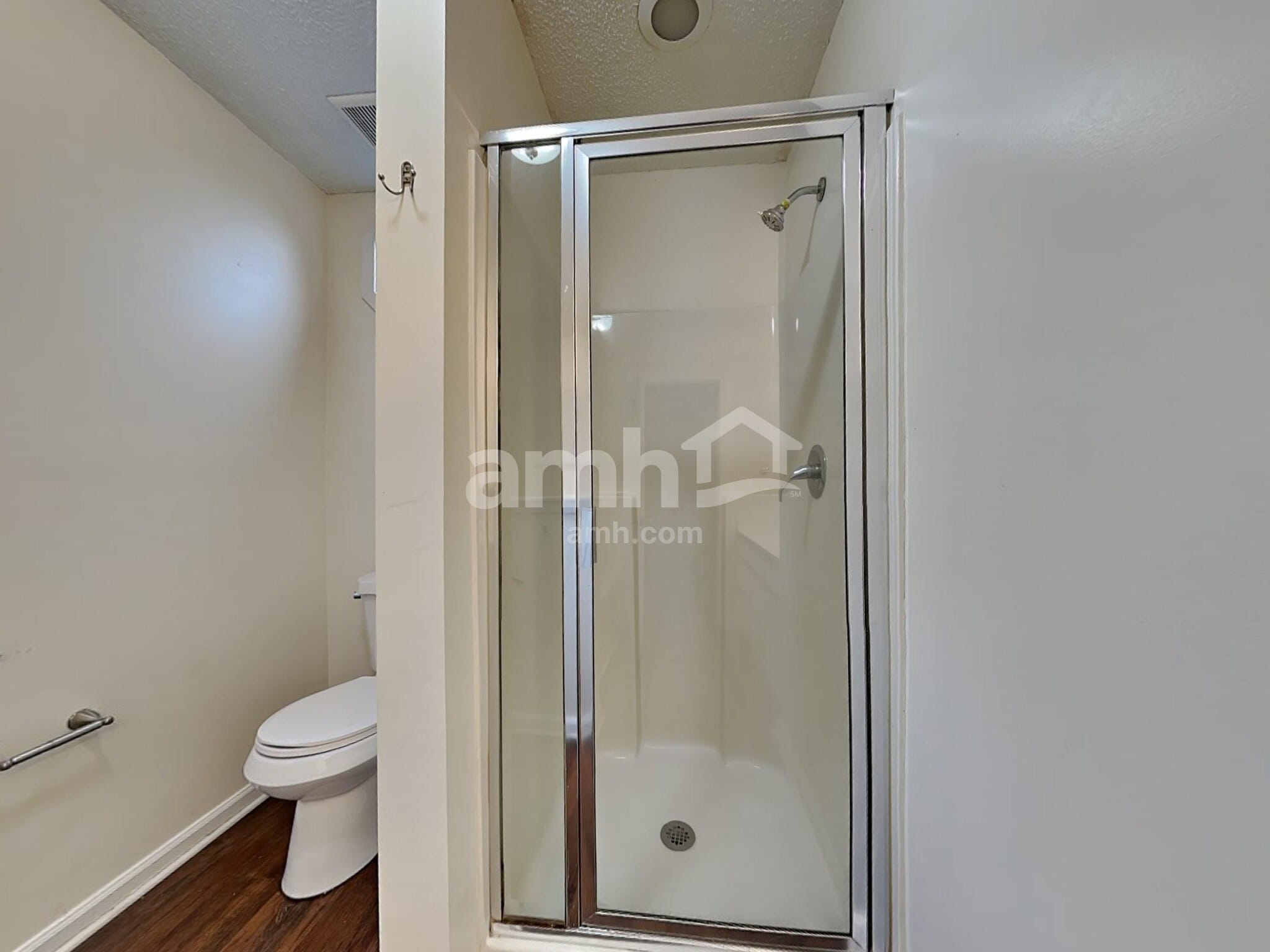 Building Photo - 1617 Oak Knoll Ln