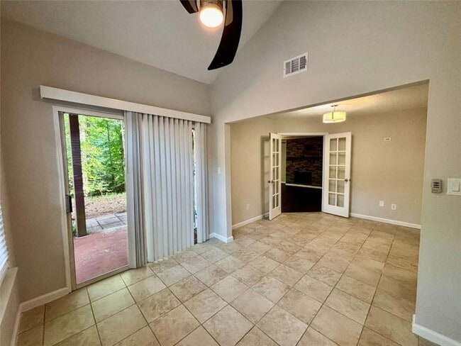 Building Photo - 320 Hawkstone Way