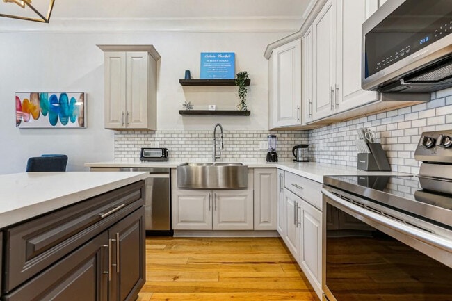 Building Photo - 1222 Carondelet St