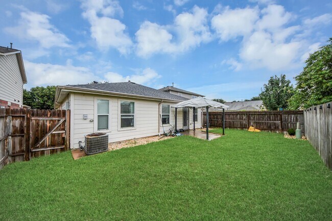 Building Photo - 20631 Tealbrook Dr