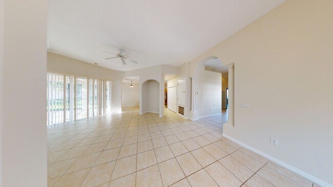 Building Photo - 4BR/4BA - POOL HOME     Calabay Park at To...