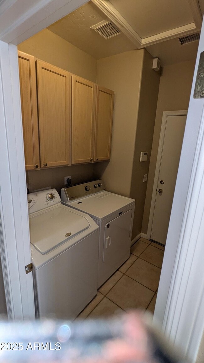 Building Photo - 9071 E Rockwood Dr