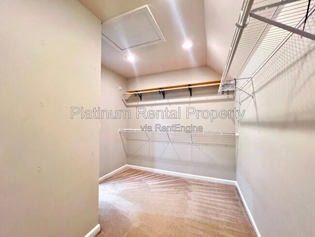 Building Photo - 2980 Highland Pass