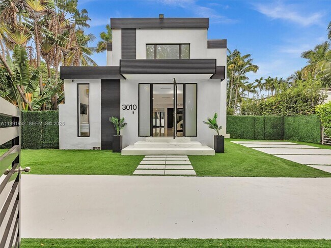 Building Photo - 3010 Alton Rd