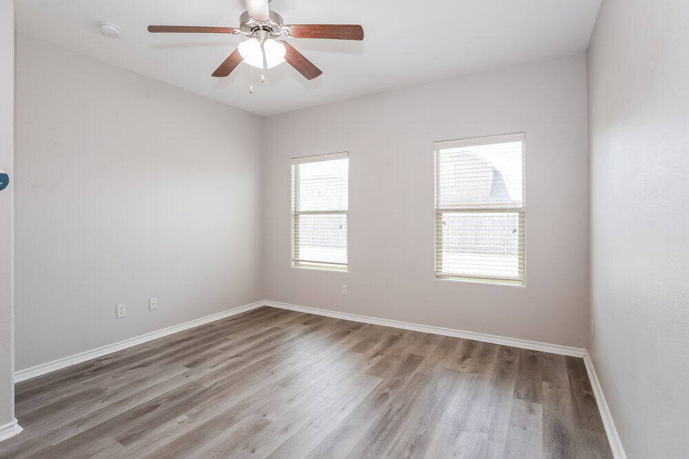 Building Photo - 5126 Meadow Ln