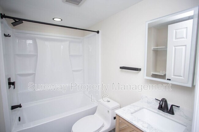 Building Photo - 816 Winding Way