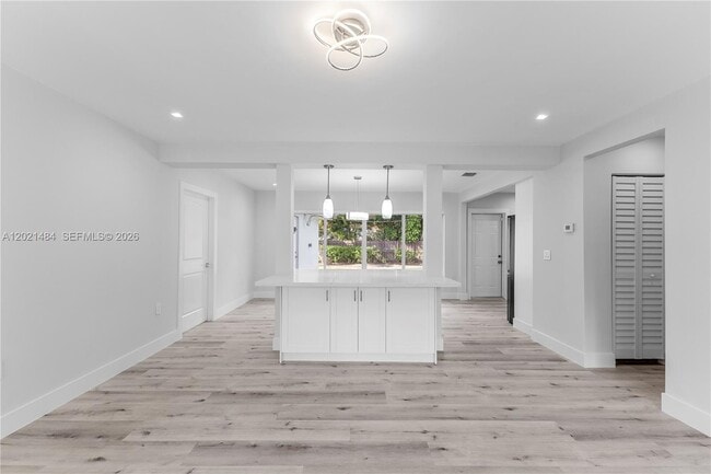 Building Photo - 8910 NE 9th Ct