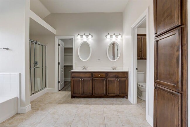 Building Photo - 1708 NW 161st Cir