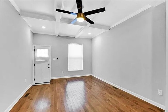 Building Photo - 313 S Newkirk St