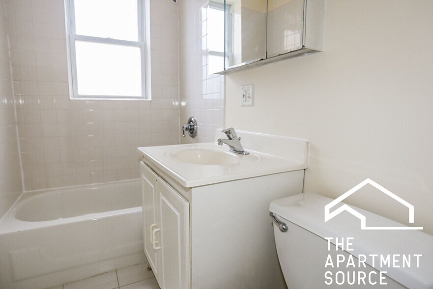 Building Photo - 3525 N Broadway St