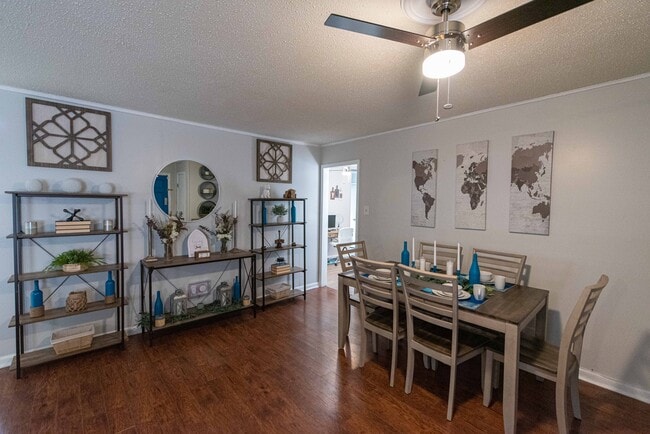 Building Photo - 9108 Peach Tree Ln