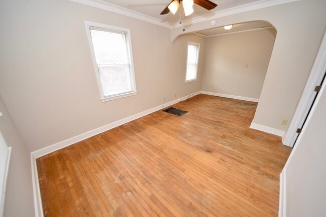 Building Photo - 4 Bedroom, 2 Bathrooms Near UOM and Highland