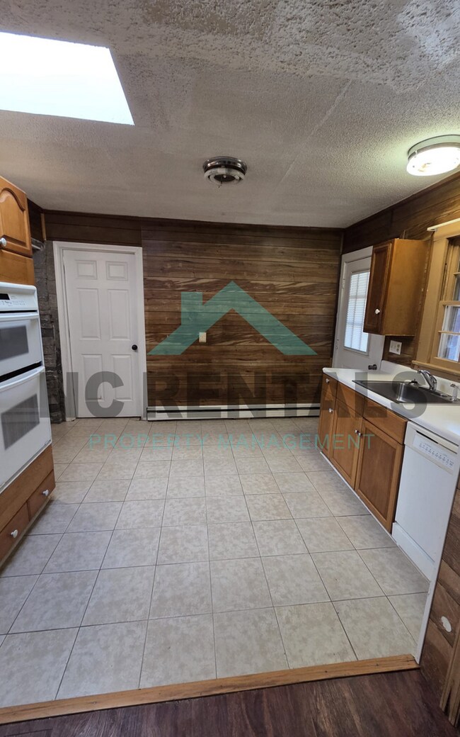 Building Photo - 3716 Dawson Ave