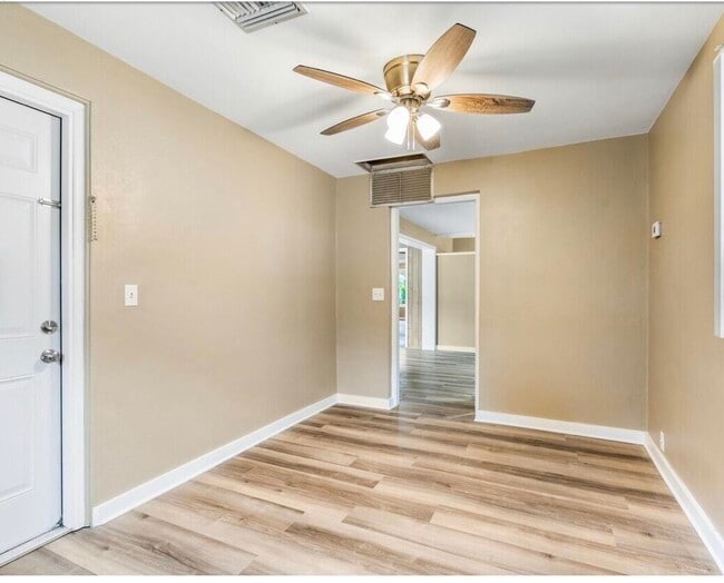 Building Photo - 515 Cypress Rd