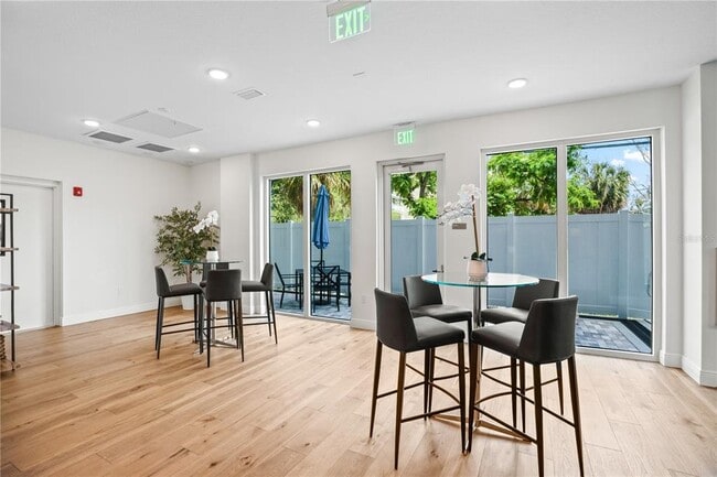 Building Photo - 600 3rd Ave S