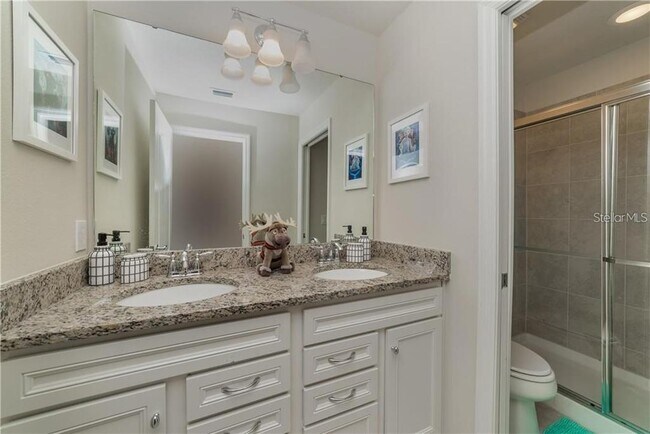 Building Photo - 8923 Zurich Ln