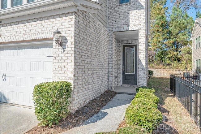 Building Photo - 15310 Scholastic Dr