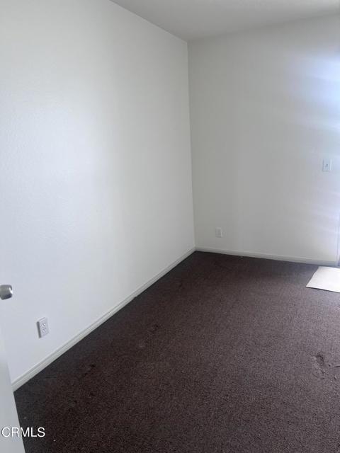 Building Photo - 233 S Ventura Rd