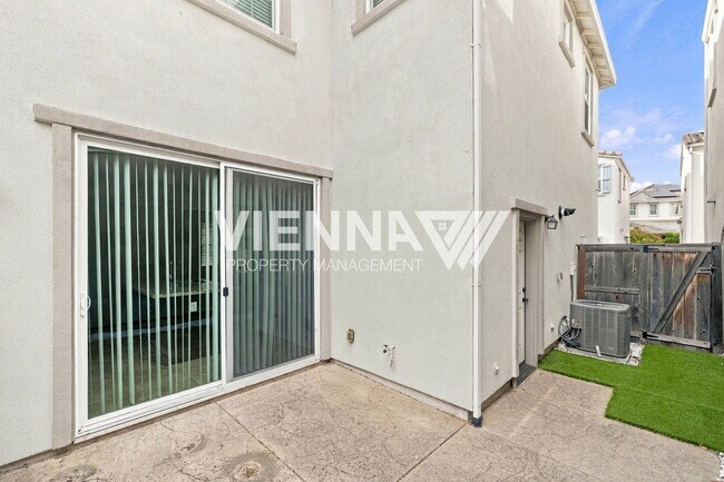 Building Photo - 310 Colner Cir