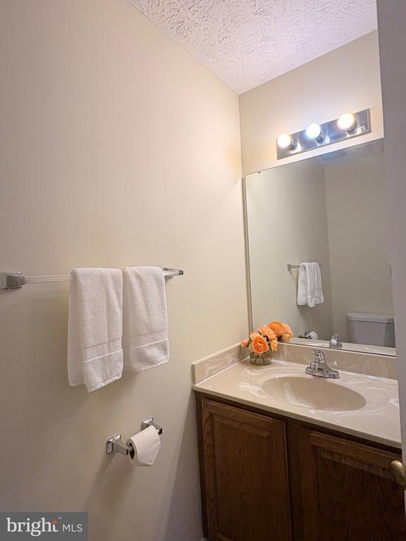 Building Photo - 2120 Commissary Cir