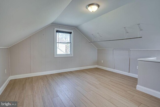 Building Photo - 859 N Abingdon St