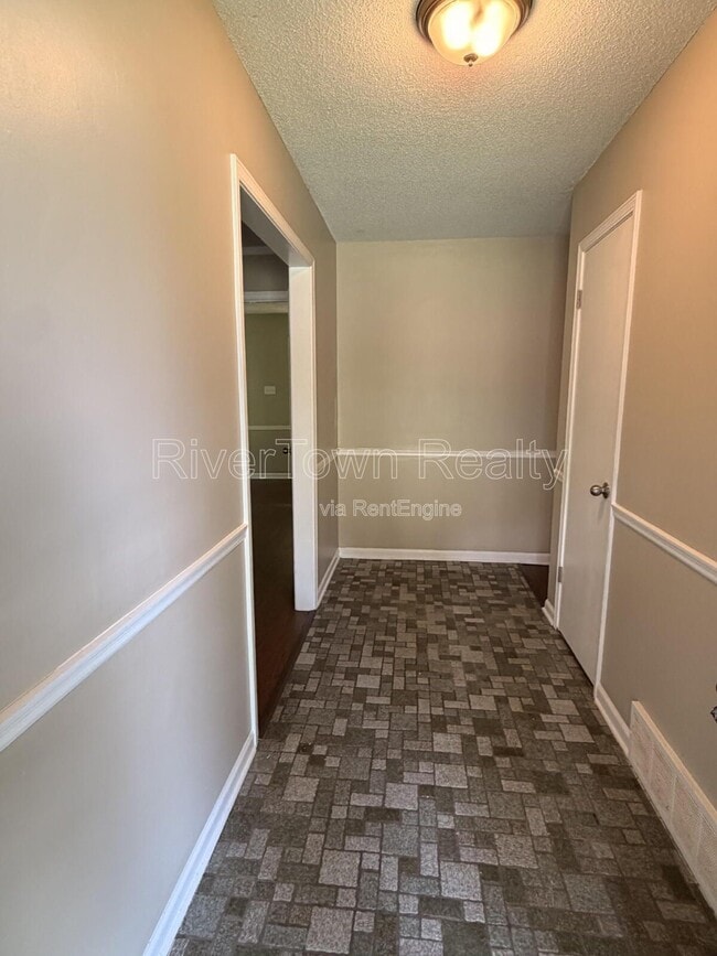 Building Photo - 4311 Springwind Rd