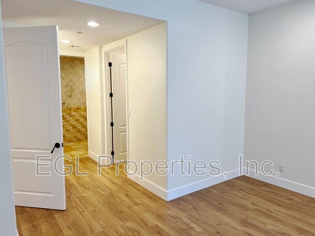 Building Photo - 16123 W Sunset Blvd