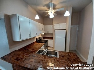 Building Photo - 124 W Mistletoe Ave