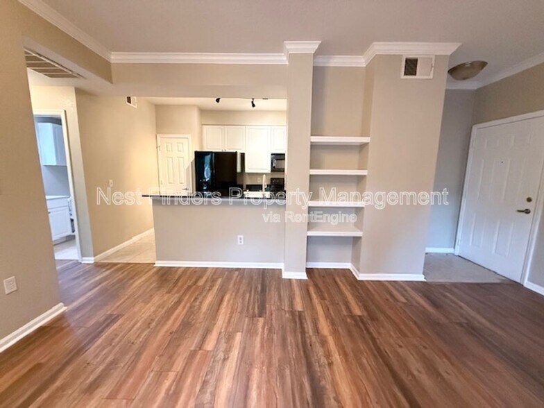 Building Photo - 8539 Gate Pkwy W