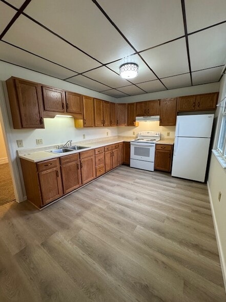 Building Photo - 609 Main St